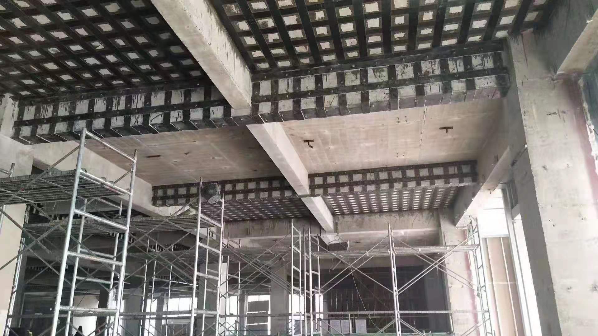 萍乡粘贴碳纤维布加固钢结构施工价格解析